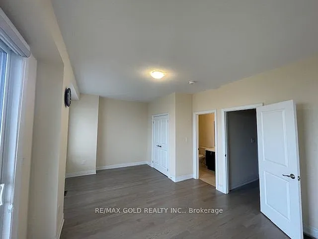 48 Andress Way #MAIN FLOOR PLUS BASE — Photo 8