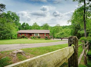 5 Appaloosa Ln, Scott Depot, WV 25560