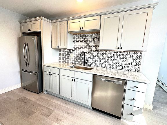 3rd image of 1452 Mineral Spring Ave Unit 2