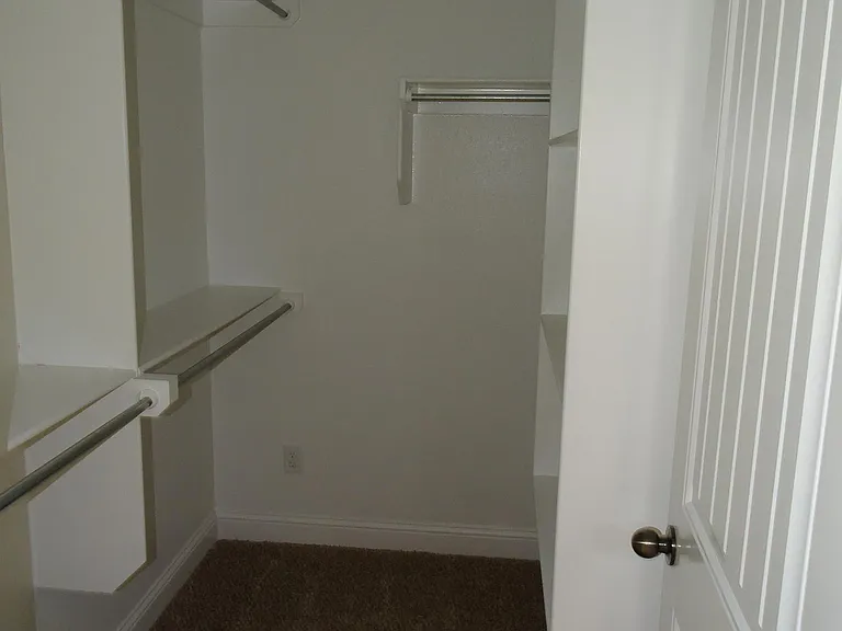 11107 Everett Ave — Photo 8