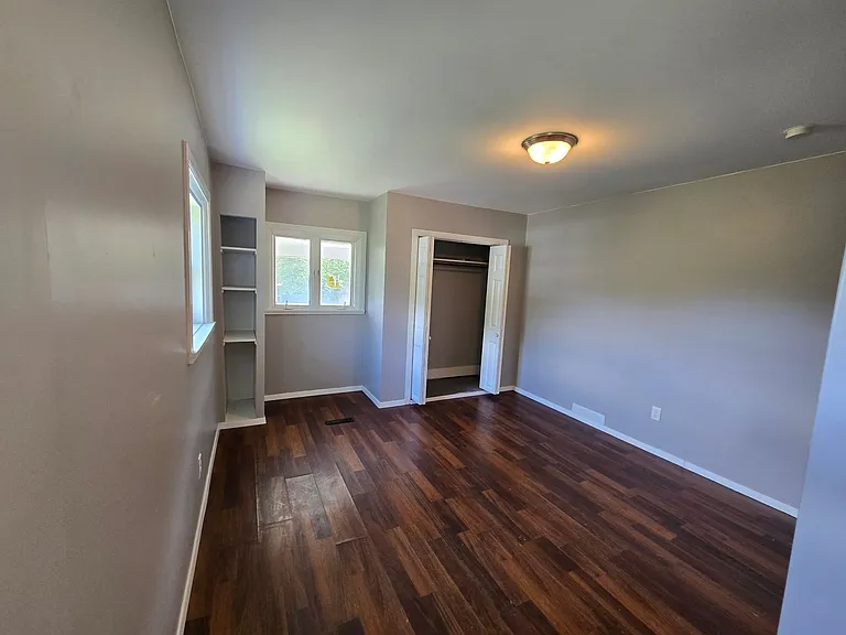 928 Farnam St — Photo 7