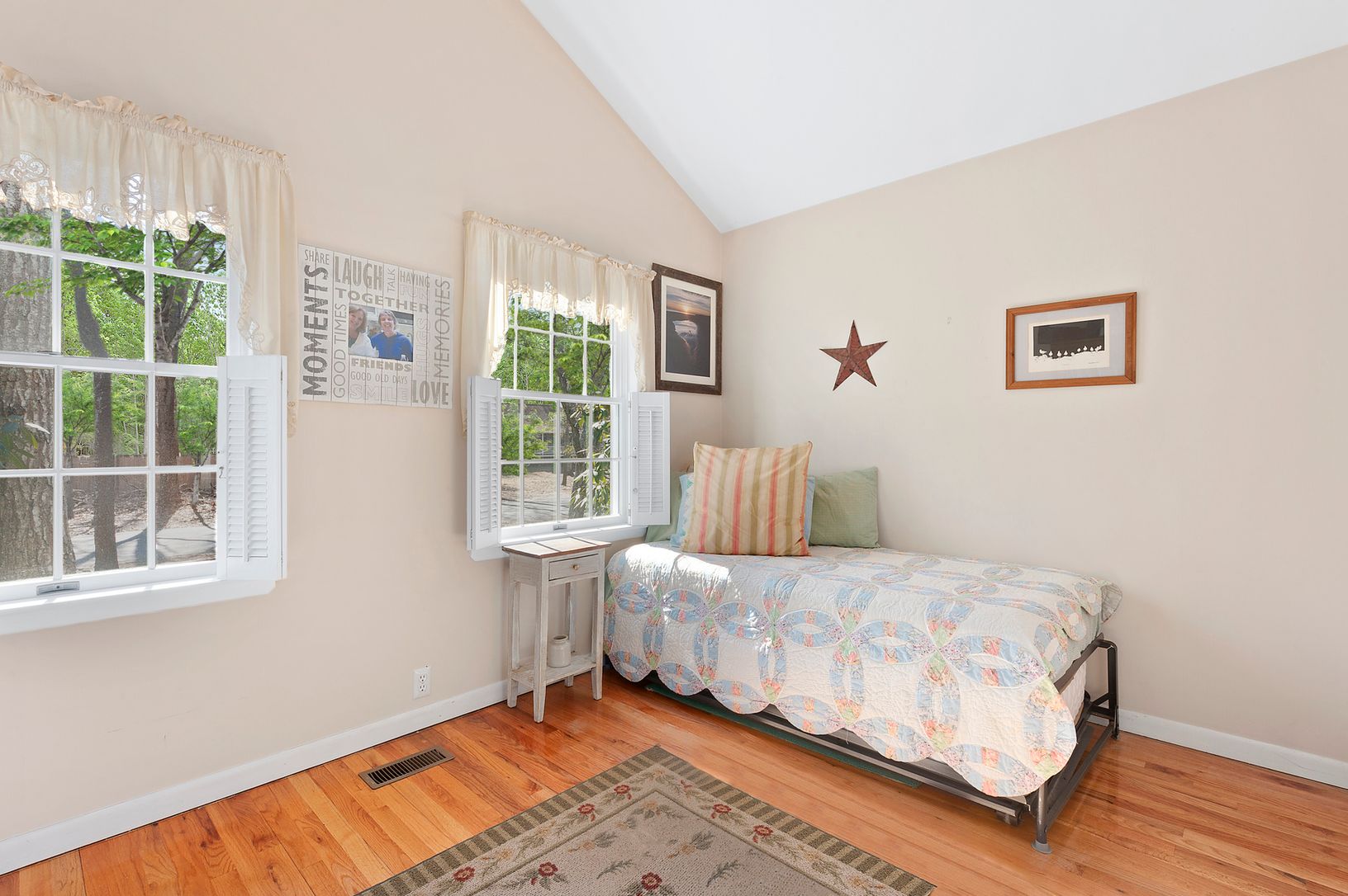  Vaulted Ceilings Throughout