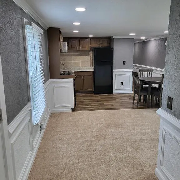 1739 Clover St — Photo 8