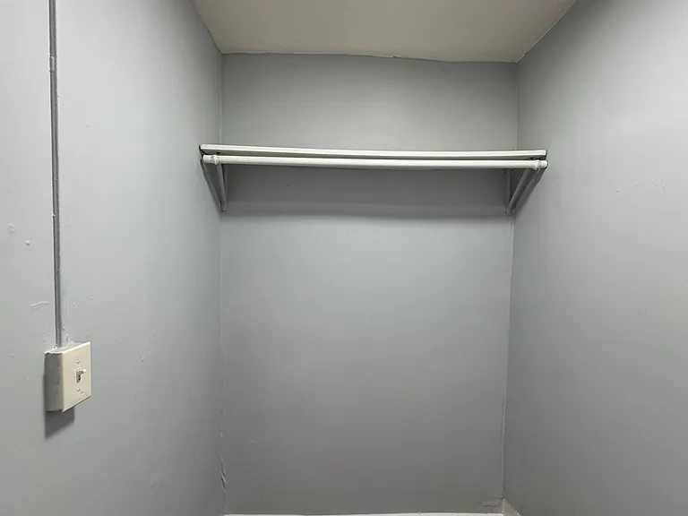 280-282 Winthrop Ave #14 — Photo 5