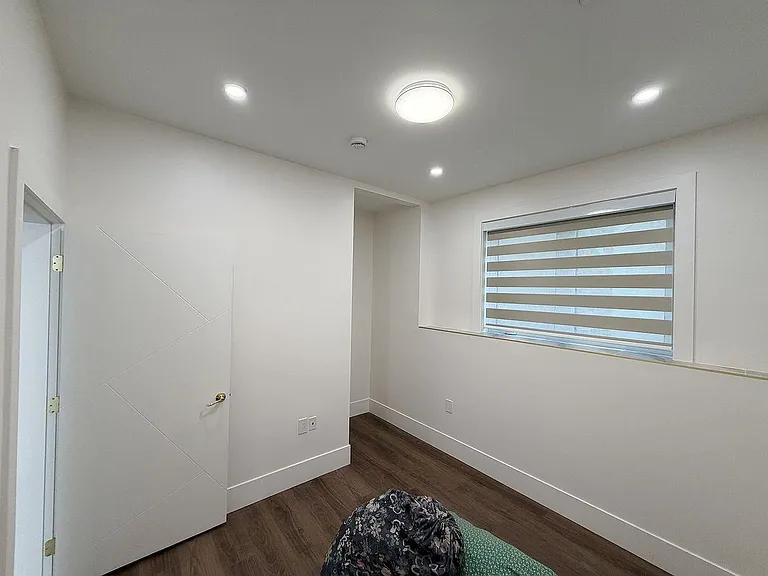 10XX E 62nd Ave — Photo 9