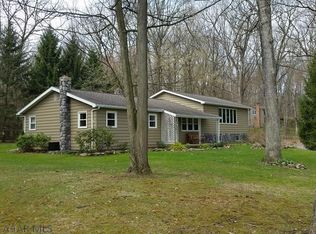 411 Tall Oaks Ln, Roaring Spring, PA 16673