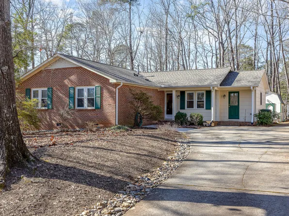 1616 Glengarry Dr, Cary, NC 27511