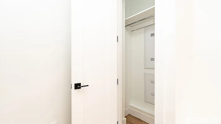 Rented by Nooklyn NYC LLC | media 8