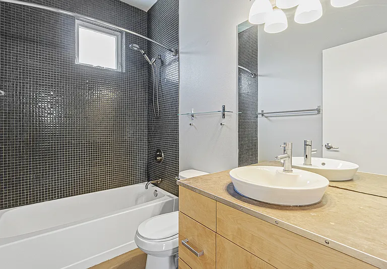 6706 Corson Ave S #A — Photo 14
