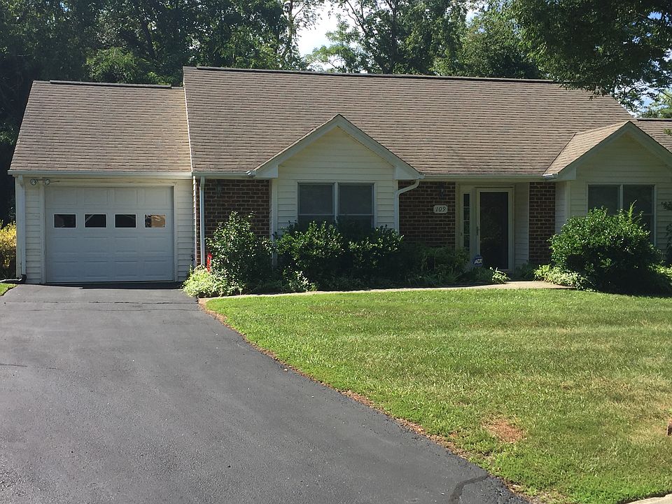1st image of 109 Village Park Ct