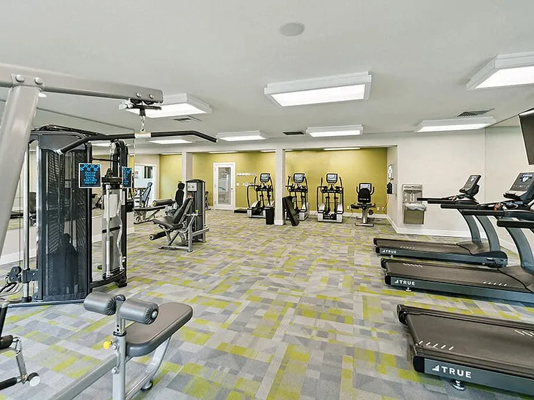 Club at Tanasbourne — Photo 18