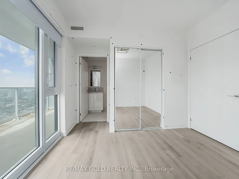 230 Simcoe St #2818 — Photo 13