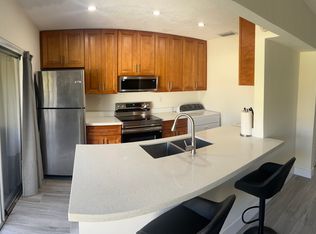 12000 SW 110th Street Cir N, Miami, FL 33186
