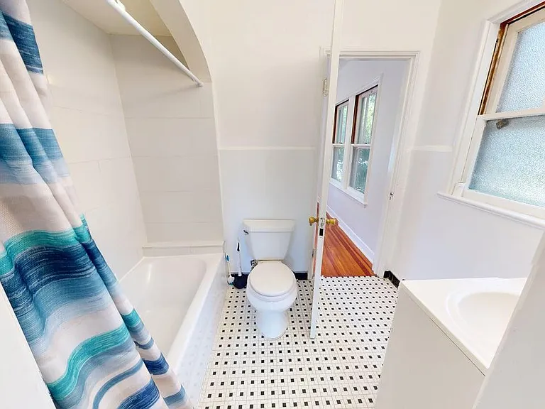 318 Braddock Ave #1 — Photo 9