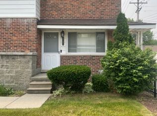 9741 Middlebelt Rd, Livonia, MI 48150