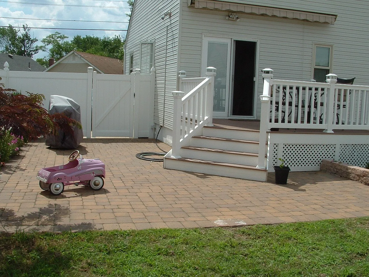 163 Highland Blvd photo 1