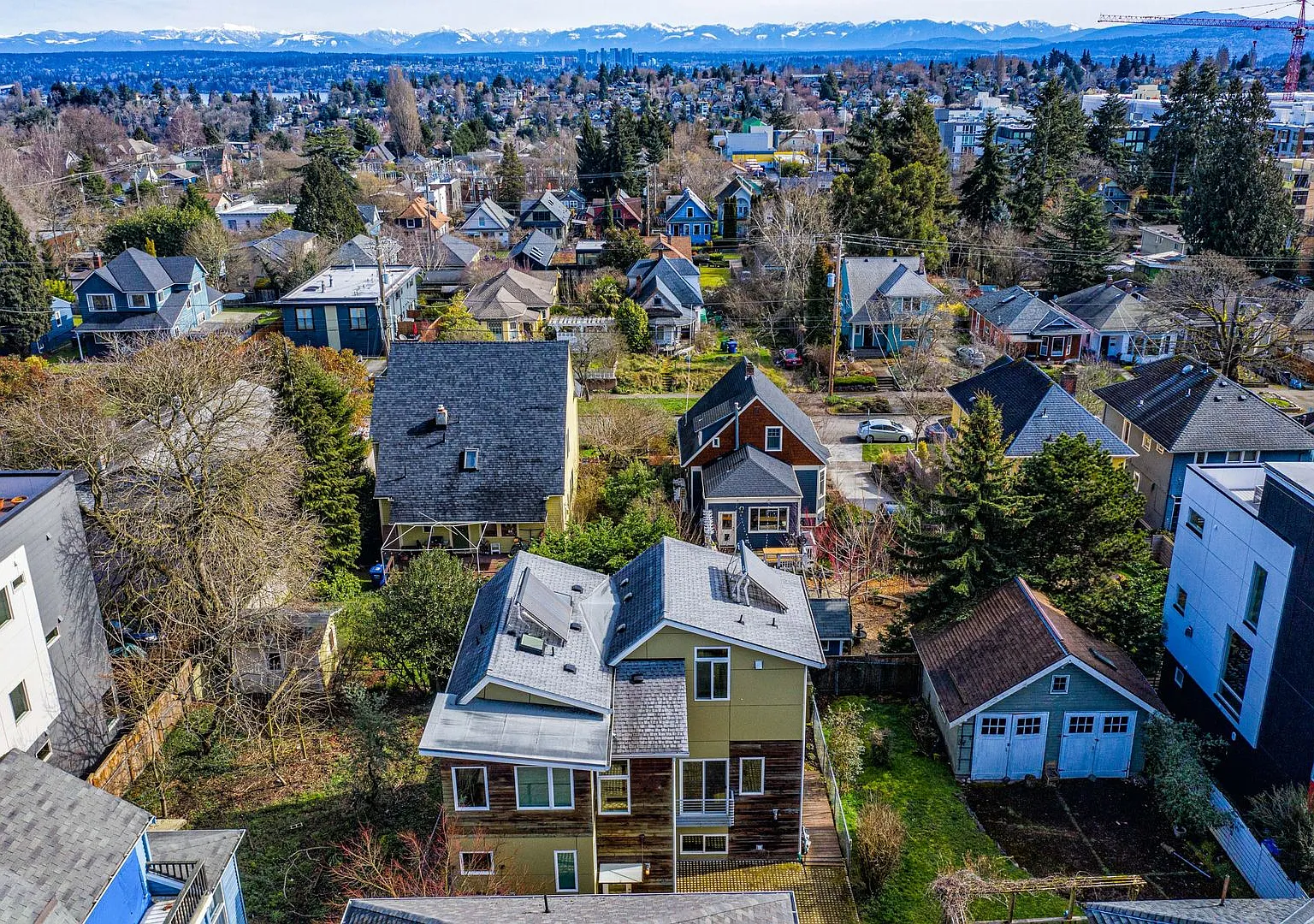 2bd/1.75ba Seattle Townhouse — Photo 2