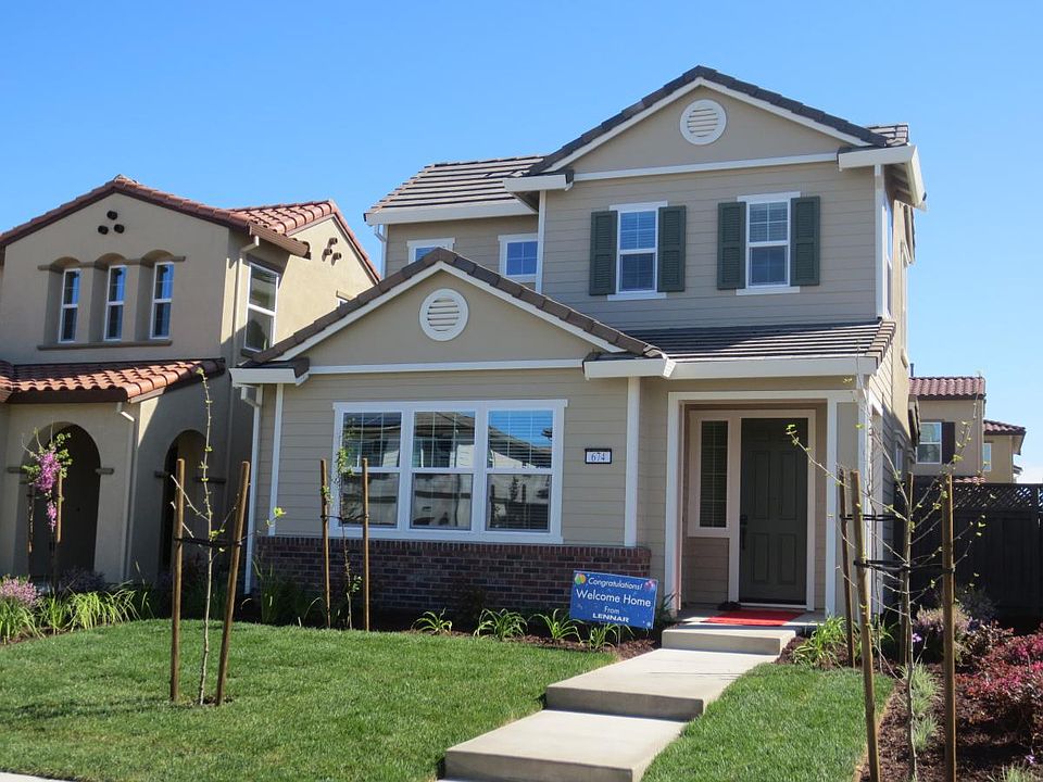 1st image of 674 N Marquis Way