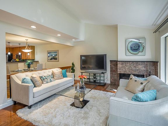 3rd image of 16 Buttercup Ln