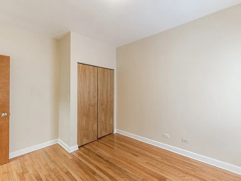 1334 W Estes Ave #2S — Photo 12