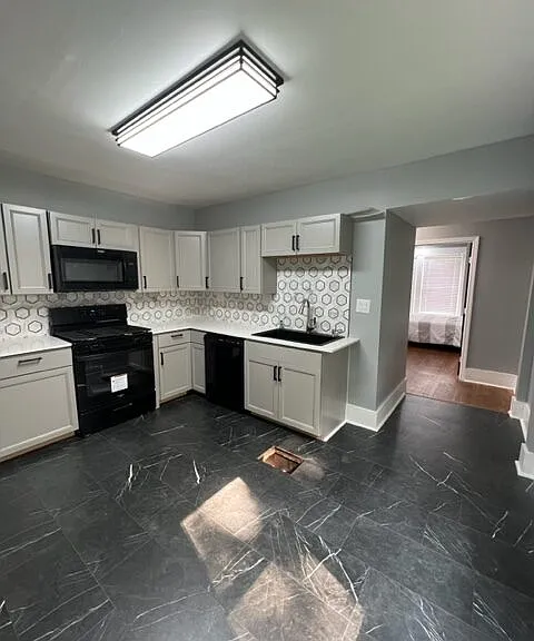 300 Lexington Ave #AVE1 — Photo 13