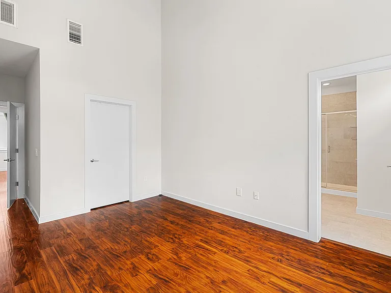 705 N Bluff Dr #6 — Photo 21
