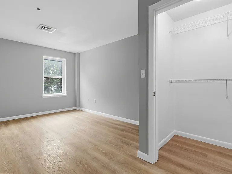 30 Franklin St #116 — Photo 6