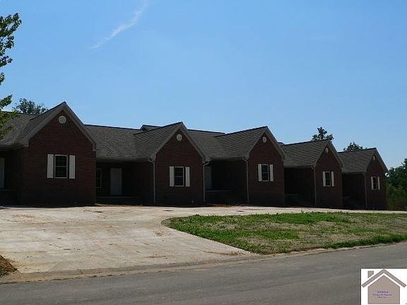 2nd image of 1124 Links Ln