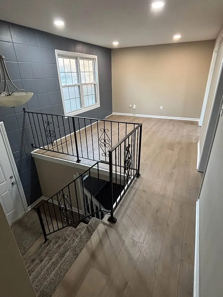 3 bed, 1170 sqft, $2,100 — Photo 3