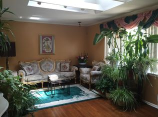 19605 Foothill Ave, Hollis, NY