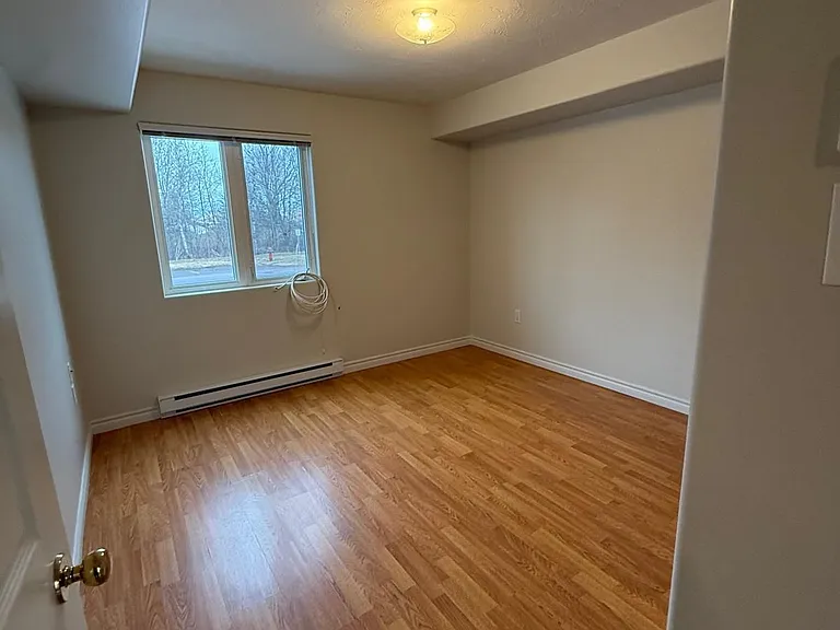 230 Mapleton Rd — Photo 18