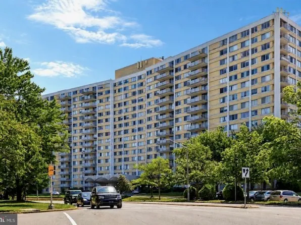 301 N Beauregard St APT 702, Alexandria, VA 22312