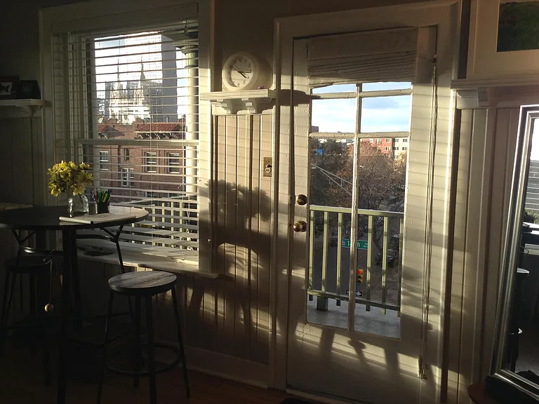 1376 N Pearl St #301 — Photo 22
