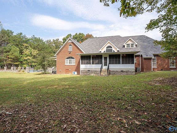 2nd image of 415 Fruit Farm Rd E