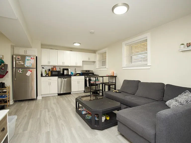 732 W Roscoe St #AGN — Photo 10