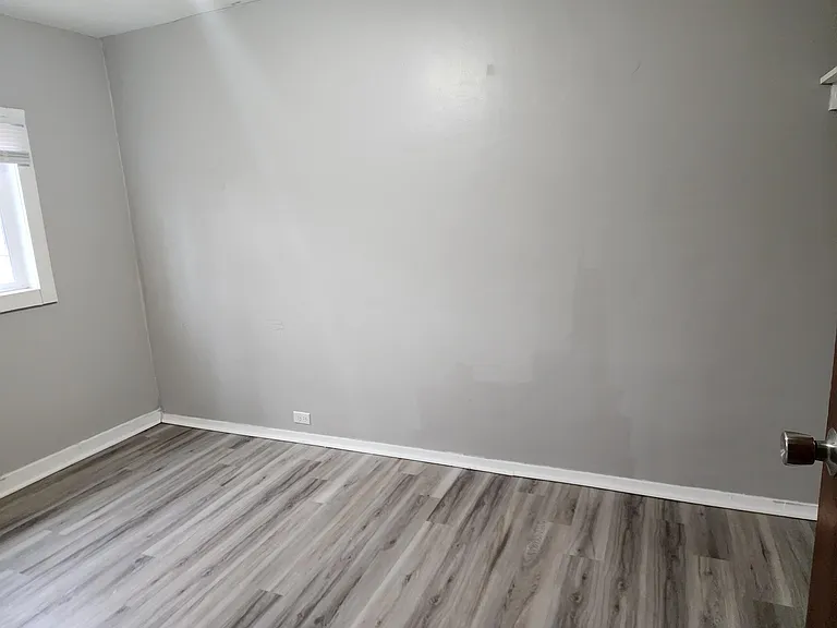 1609 N Olive St — Photo 5