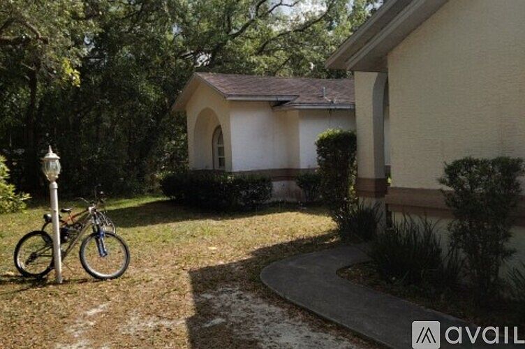1st image of 482 N Fresno Ave