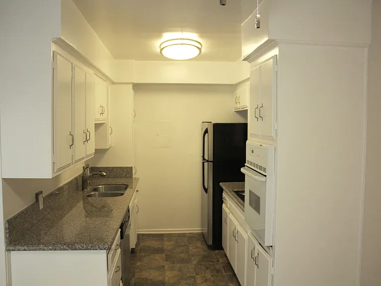 330 crescent drive, Beverly Hills CA 90210 — Photo 9