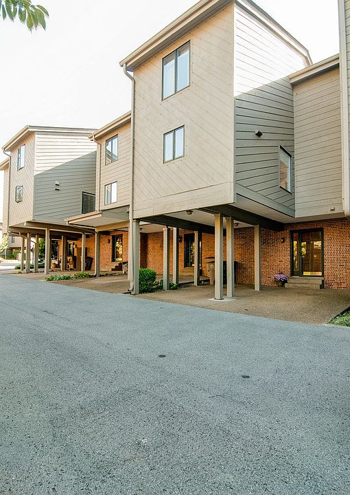 1st image of 673 Harpeth Trace Dr