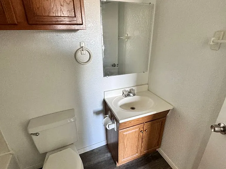 1808 Springlake W — Photo 6