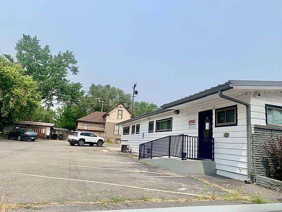 2nd image of 801 Grand Ave