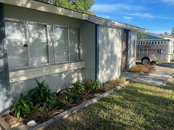 3rd image of 1357 SE Vestridge Lane
