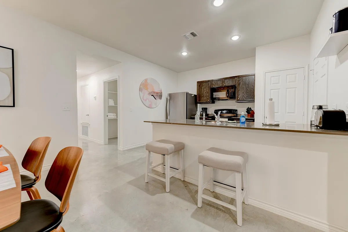 Building Photo - 2310 Zanoletti Ct #A