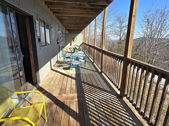 2nd image of 388 Notch Lane #5b