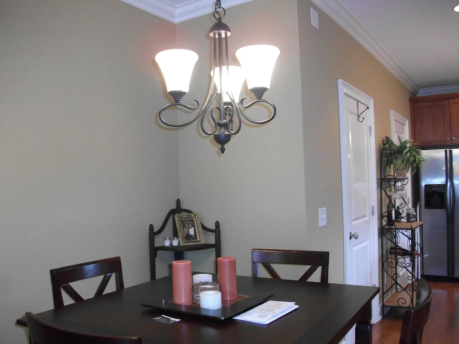 2 bed, 2.5 bath, 1400 sqft, $2,000 — Photo 4