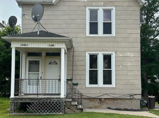 1108 S Carroll Ave, Freeport, IL 61032