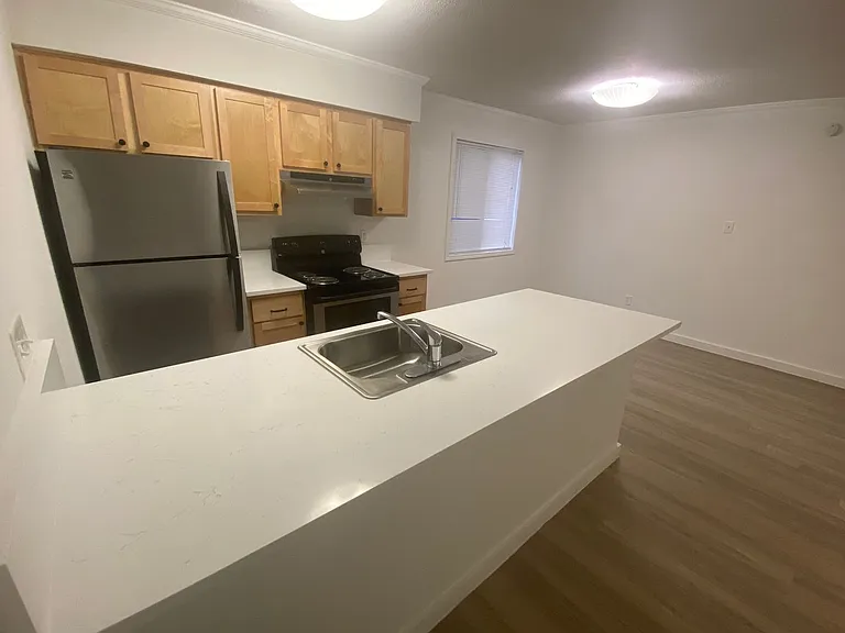 24 Flats Apartments — Photo 34