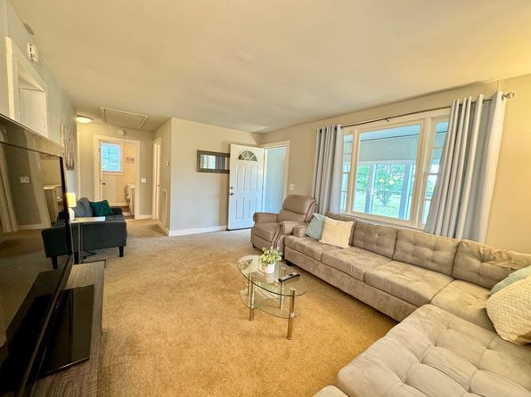 1124 Iron Mill Rd