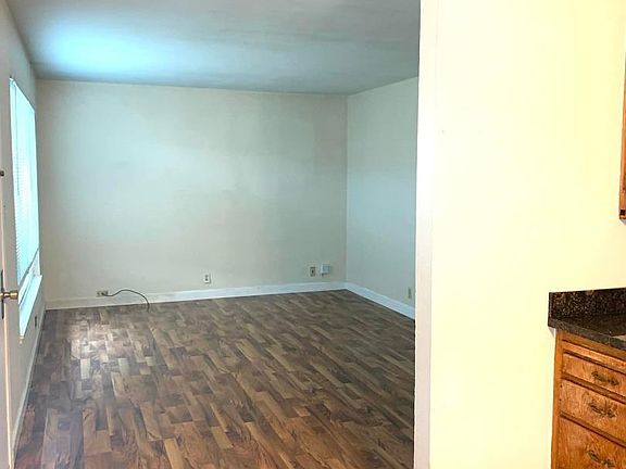 5th image of 60 Eastwood Ct #62