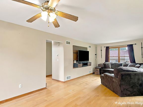 4th image of 3848 E Solon Rd